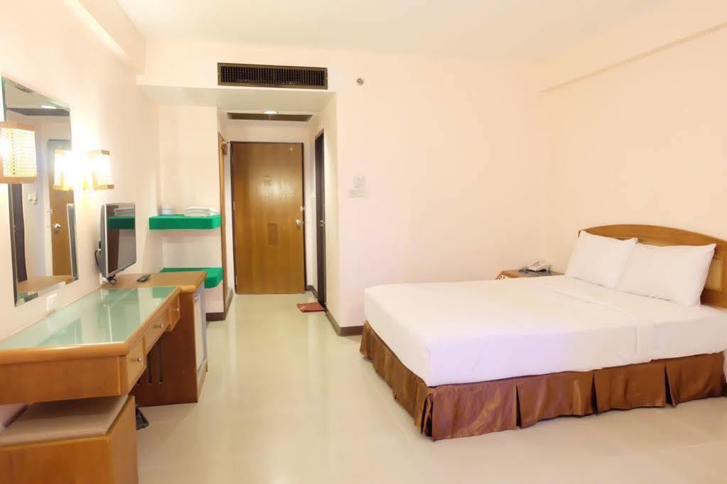 Chudchada Place Hat Yai Exterior photo